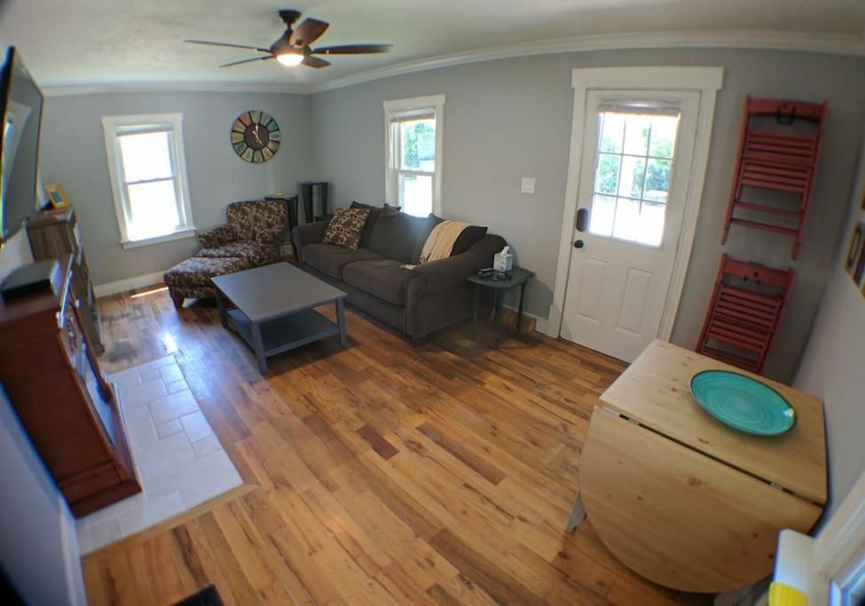 Harper Two Bedroom House In Historic 러블랜드 외부 사진