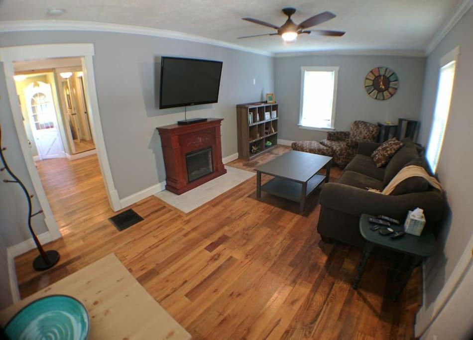 Harper Two Bedroom House In Historic 러블랜드 외부 사진